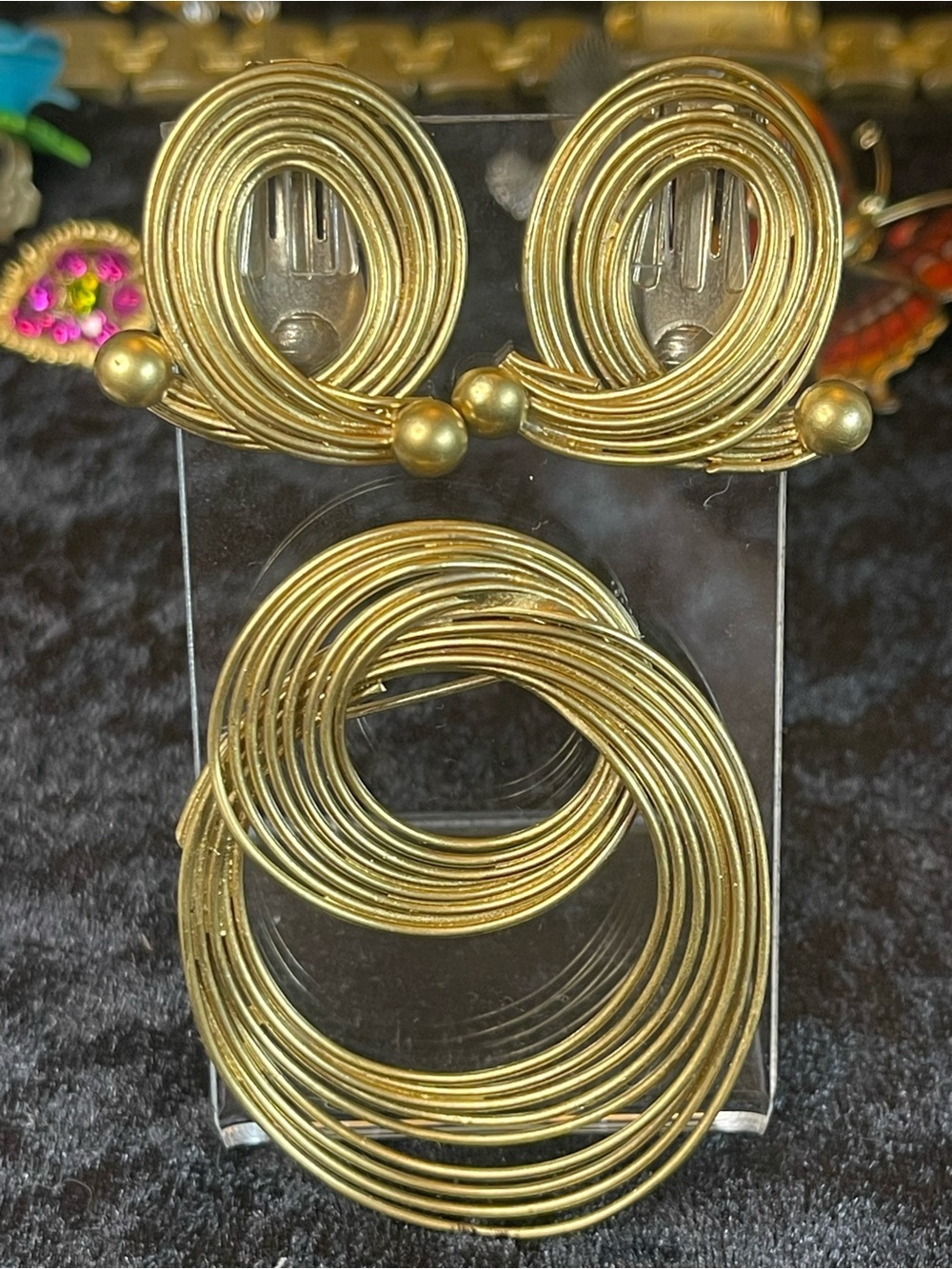 Vintage brooch and earrings set